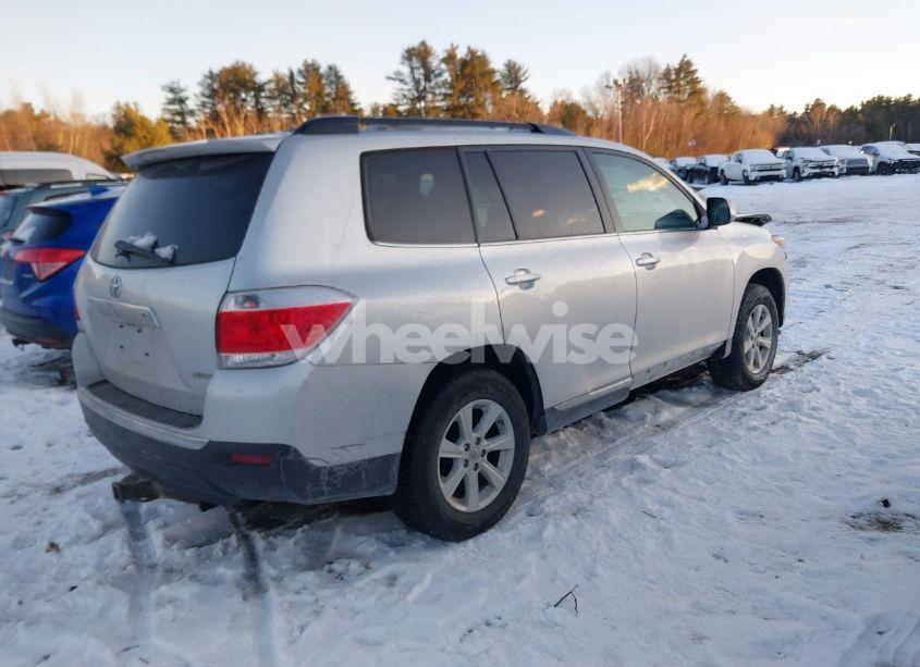 Photo 4 of 2012 Toyota Highlander SE (VIN 5TDBK3EH6CS154393)