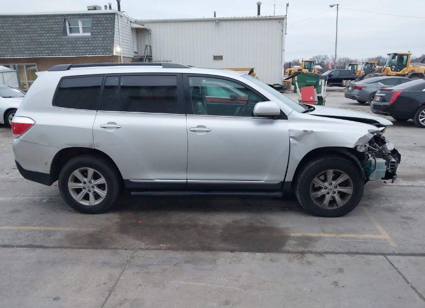 Photo 14 of 2013 Toyota Highlander SE V6 (VIN 5TDBK3EH6DS181532)