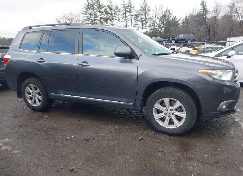 Photo 13 of 2013 Toyota Highlander PLUS/SE (VIN 5TDBK3EH6DS255970)