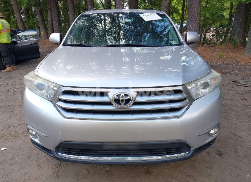 Photo 13 of 2013 Toyota Highlander SE V6 (VIN 5TDBK3EH6DS256875)