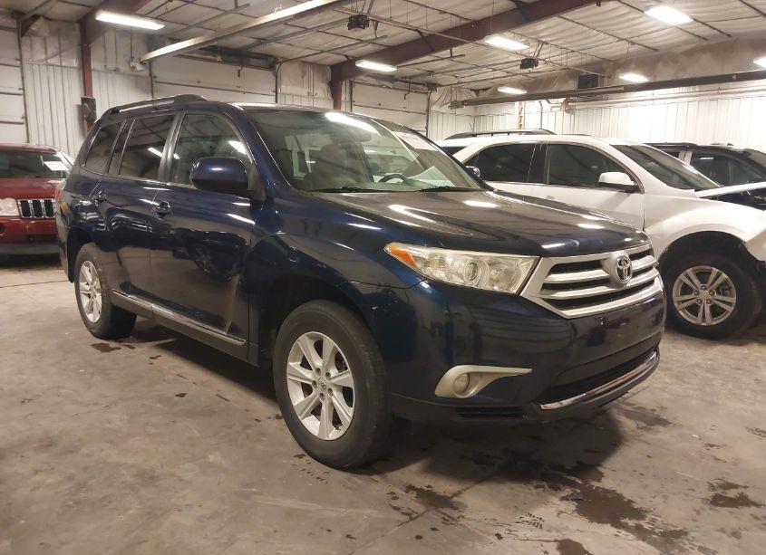 2013 Toyota Highlander SE V6 (VIN 5TDBK3EH6DS260277) main photo