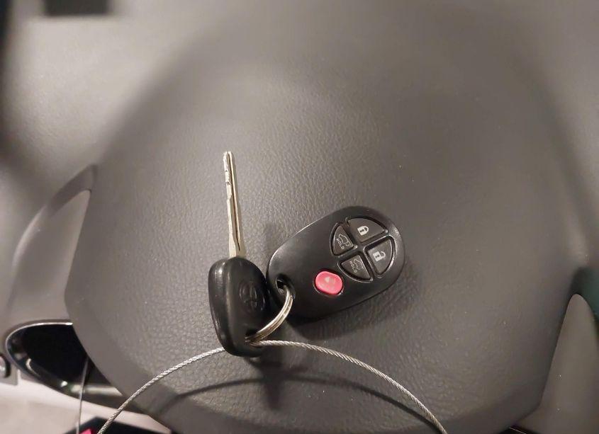 Photo 11 of 2013 Toyota Highlander SE V6 (VIN 5TDBK3EH6DS260277)