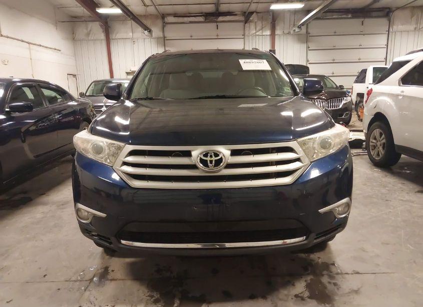 Photo 13 of 2013 Toyota Highlander SE V6 (VIN 5TDBK3EH6DS260277)