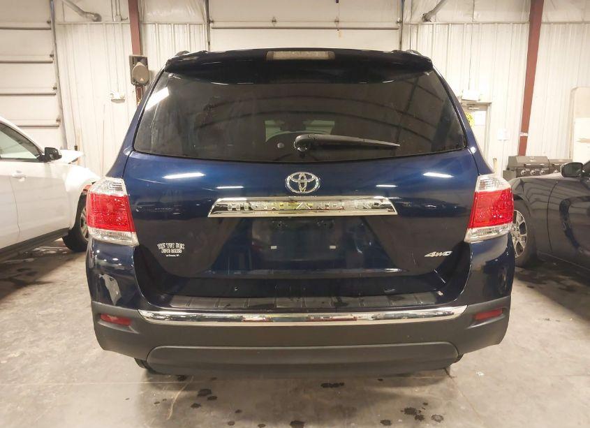 Photo 17 of 2013 Toyota Highlander SE V6 (VIN 5TDBK3EH6DS260277)