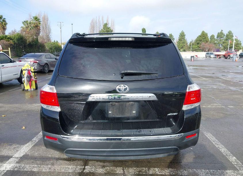 Photo 17 of 2013 Toyota Highlander SE V6 (VIN 5TDBK3EH6DS267469)