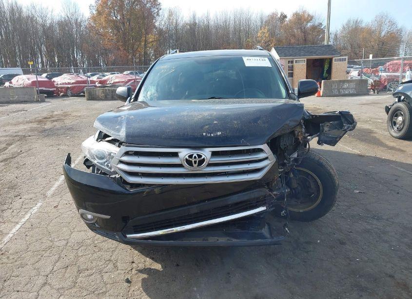 Photo 13 of 2013 Toyota Highlander SE V6 (VIN 5TDBK3EH6DS268590)