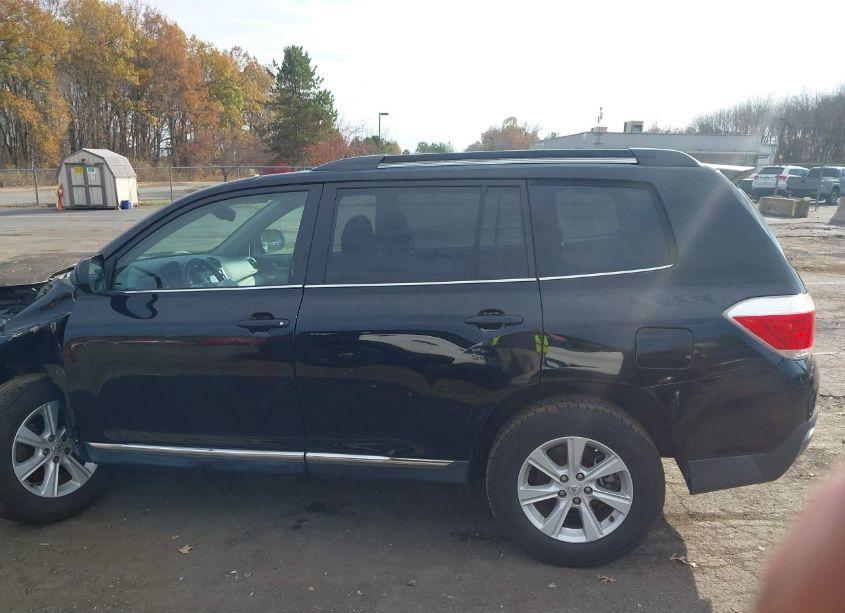 Photo 15 of 2013 Toyota Highlander SE V6 (VIN 5TDBK3EH6DS268590)