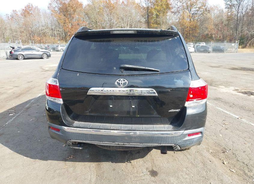 Photo 17 of 2013 Toyota Highlander SE V6 (VIN 5TDBK3EH6DS268590)
