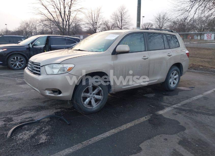 Photo 2 of 2010 Toyota Highlander BASE V6 (VIN 5TDBK3EH7AS037774)