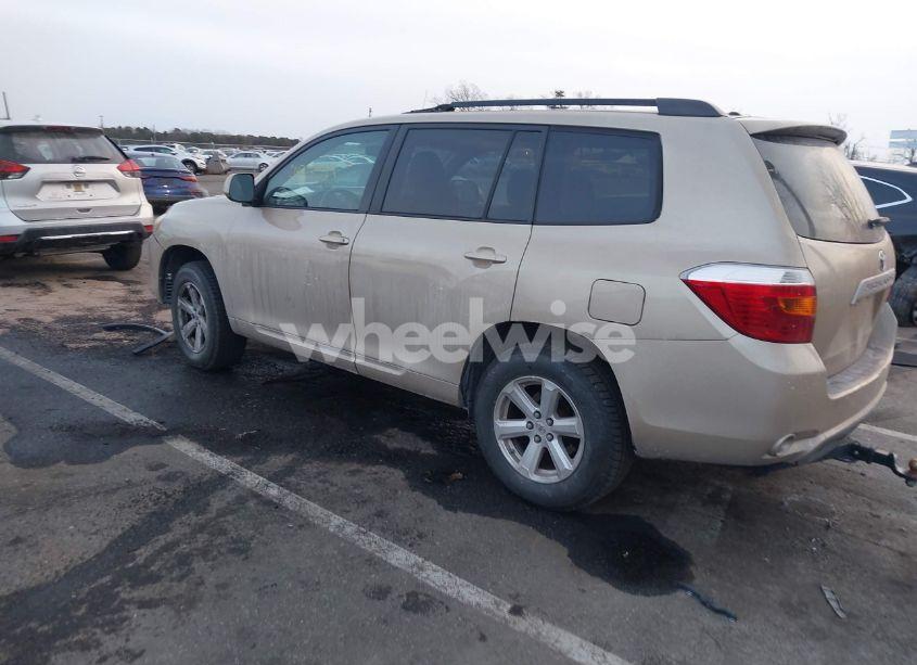 Photo 3 of 2010 Toyota Highlander BASE V6 (VIN 5TDBK3EH7AS037774)