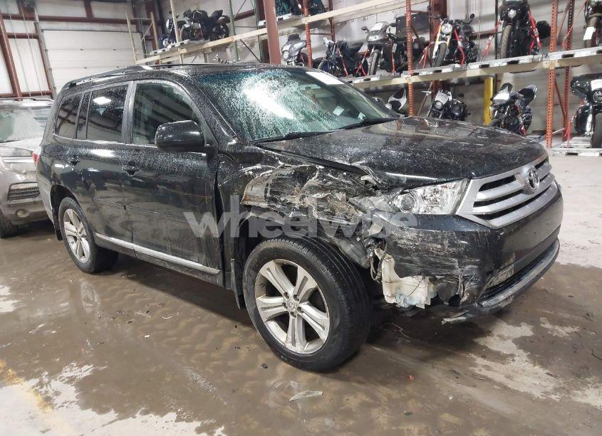 2011 Toyota Highlander V6 (VIN 5TDBK3EH7BS059646) main photo