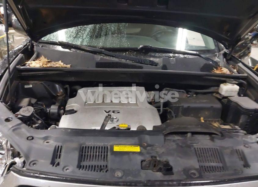 Photo 10 of 2011 Toyota Highlander V6 (VIN 5TDBK3EH7BS059646)