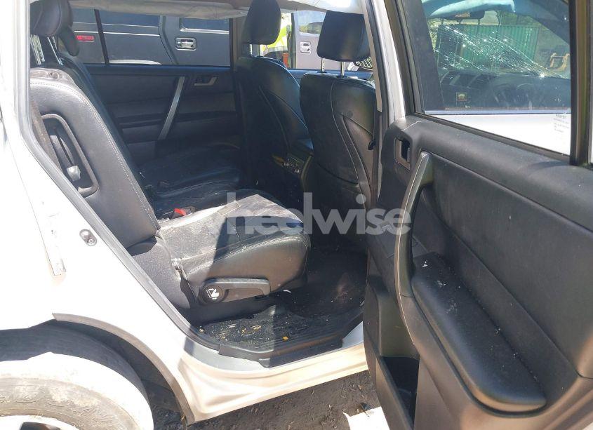 Photo 8 of 2012 Toyota Highlander SE V6 (VIN 5TDBK3EH7CS093233)