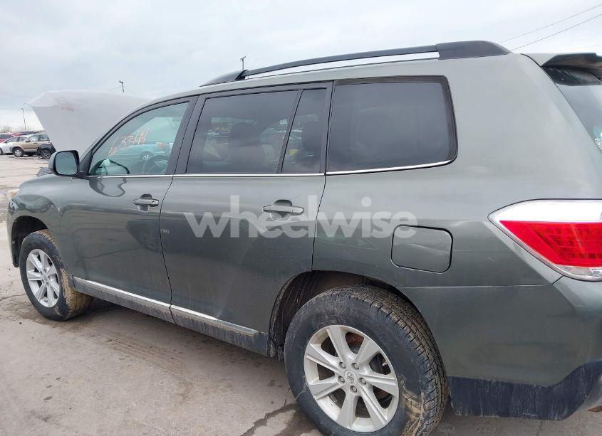 Photo 15 of 2012 Toyota Highlander BASE V6 (VIN 5TDBK3EH7CS134363)