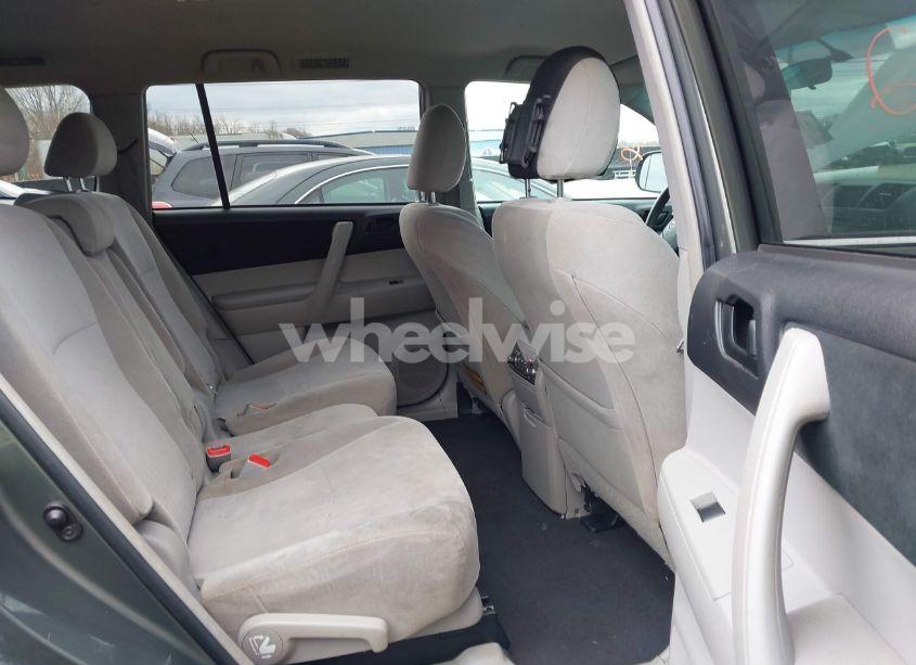 Photo 8 of 2012 Toyota Highlander BASE V6 (VIN 5TDBK3EH7CS134363)