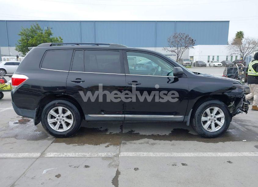 Photo 13 of 2012 Toyota Highlander BASE V6 (VIN 5TDBK3EH7CS136985)