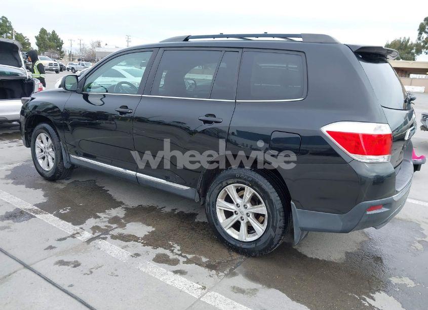Photo 3 of 2012 Toyota Highlander BASE V6 (VIN 5TDBK3EH7CS136985)