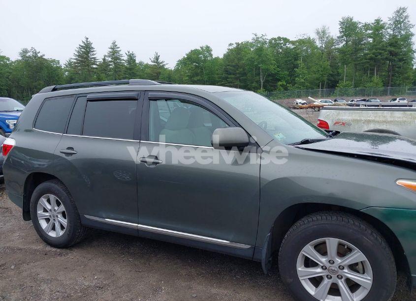 Photo 13 of 2012 Toyota Highlander BASE V6 (VIN 5TDBK3EH7CS146948)