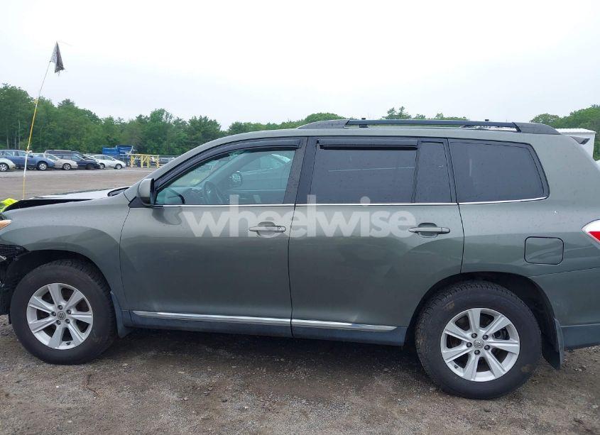 Photo 14 of 2012 Toyota Highlander BASE V6 (VIN 5TDBK3EH7CS146948)