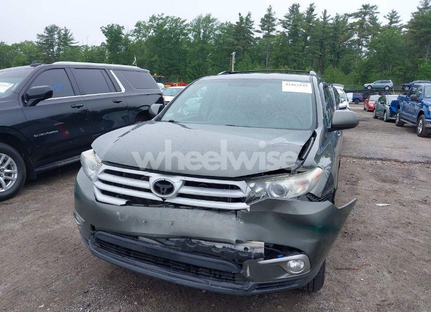 Photo 6 of 2012 Toyota Highlander BASE V6 (VIN 5TDBK3EH7CS146948)