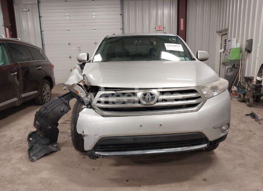 Photo 12 of 2013 Toyota Highlander SE V6 (VIN 5TDBK3EH7DS275208)