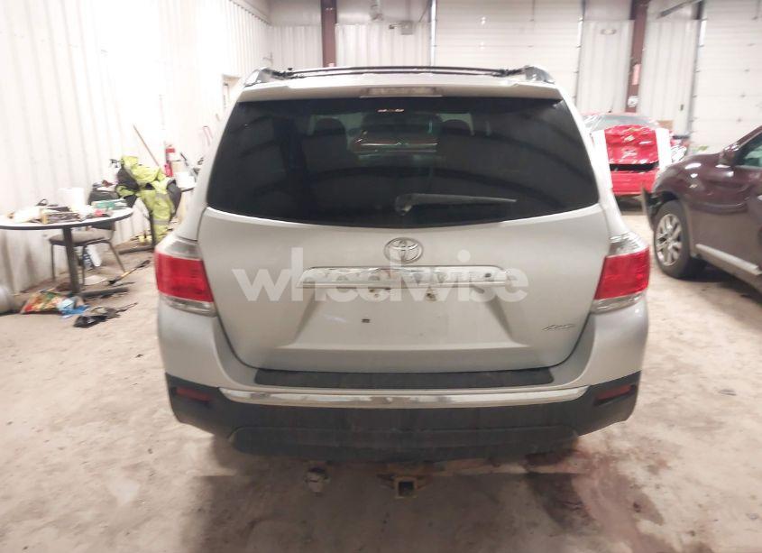 Photo 16 of 2013 Toyota Highlander SE V6 (VIN 5TDBK3EH7DS275208)