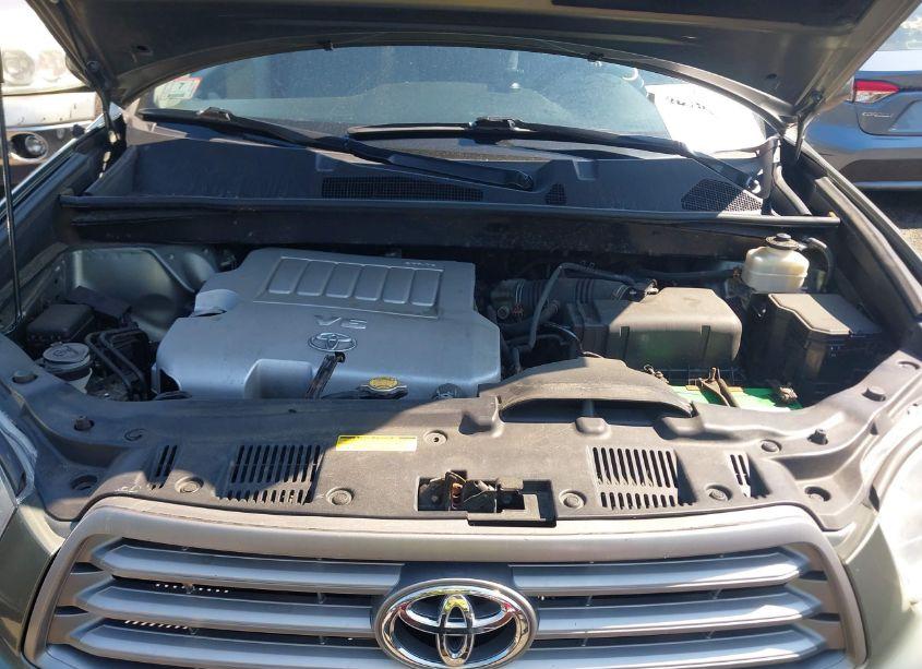 Photo 10 of 2010 Toyota Highlander BASE V6 (VIN 5TDBK3EH8AS009059)