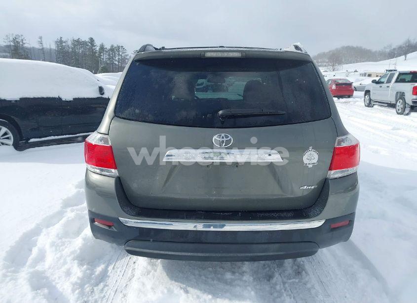 Photo 17 of 2011 Toyota Highlander SE V6 (VIN 5TDBK3EH8BS090761)