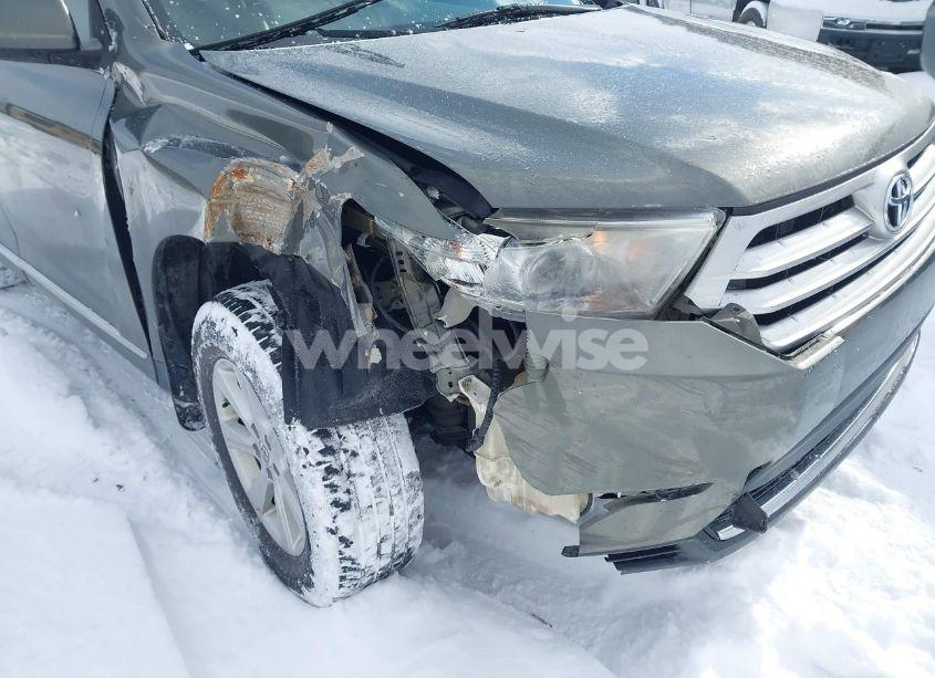 Photo 6 of 2011 Toyota Highlander SE V6 (VIN 5TDBK3EH8BS090761)