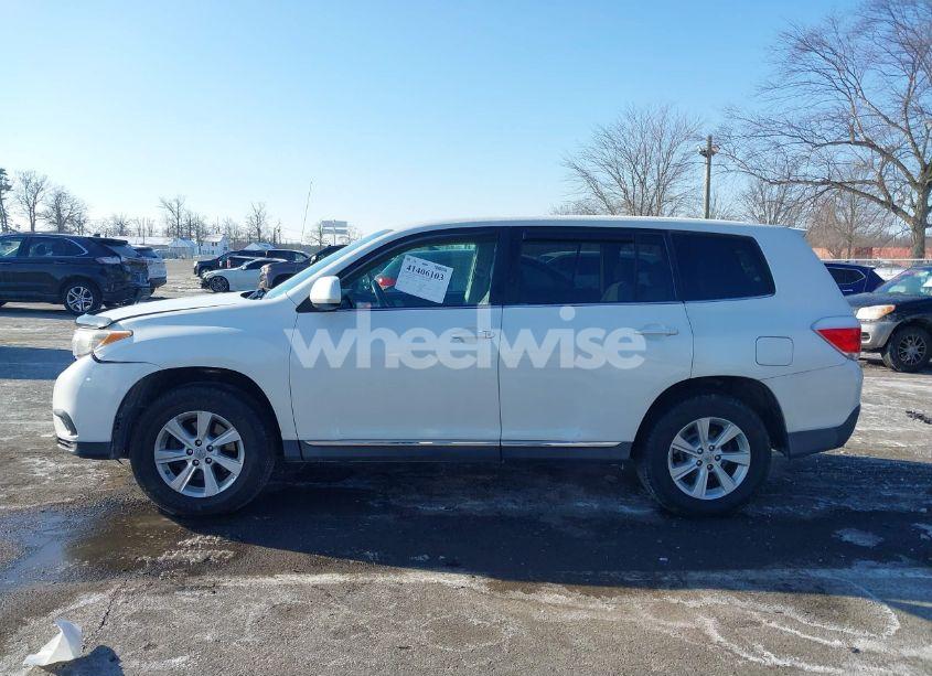 Photo 14 of 2012 Toyota Highlander BASE V6 (VIN 5TDBK3EH8CS097985)