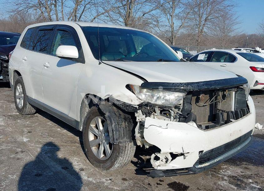 Photo 6 of 2012 Toyota Highlander BASE V6 (VIN 5TDBK3EH8CS097985)