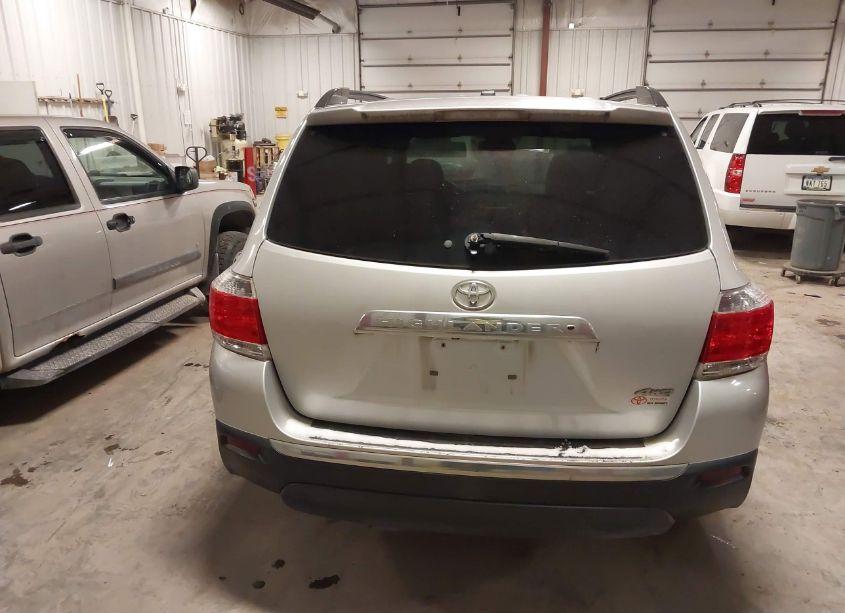 Photo 16 of 2012 Toyota Highlander SE (VIN 5TDBK3EH8CS106720)