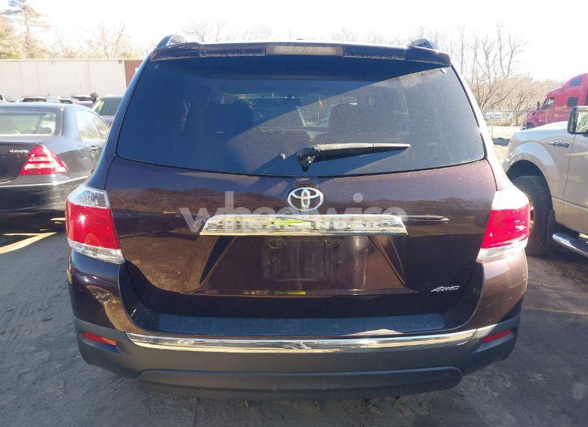 Photo 16 of 2012 Toyota Highlander SE (VIN 5TDBK3EH8CS110623)
