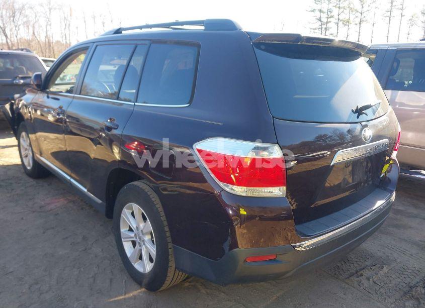 Photo 3 of 2012 Toyota Highlander SE (VIN 5TDBK3EH8CS110623)
