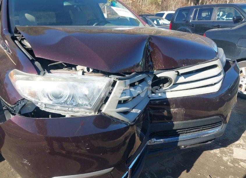 Photo 6 of 2012 Toyota Highlander SE (VIN 5TDBK3EH8CS110623)