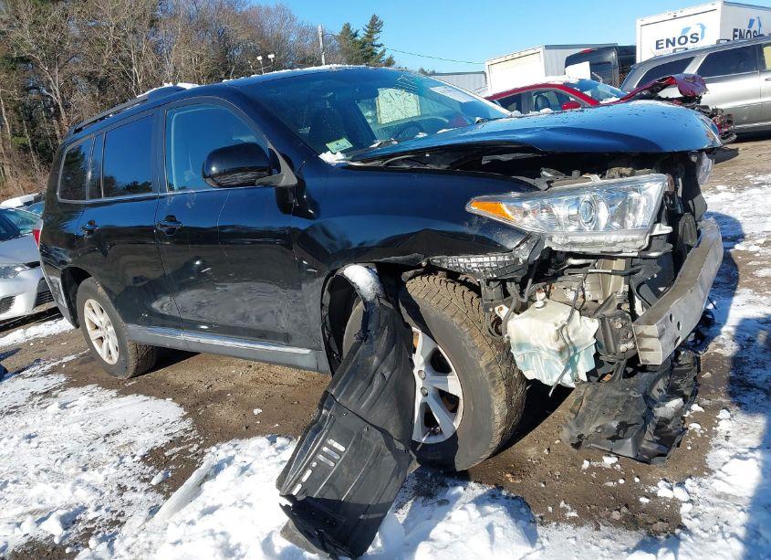 Photo 18 of 2013 Toyota Highlander BASE PLUS V6 (VIN 5TDBK3EH8DS190166)