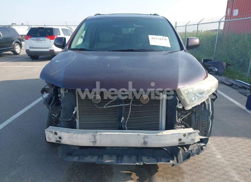 Photo 13 of 2013 Toyota Highlander SE V6 (VIN 5TDBK3EH8DS232741)