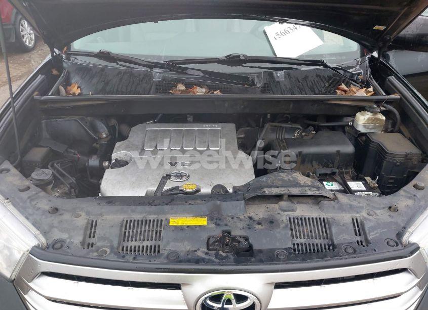 Photo 10 of 2013 Toyota Highlander SE V6 (VIN 5TDBK3EH8DS242797)