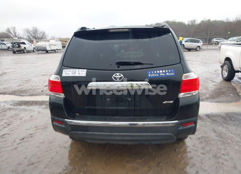 Photo 16 of 2013 Toyota Highlander SE V6 (VIN 5TDBK3EH8DS242797)