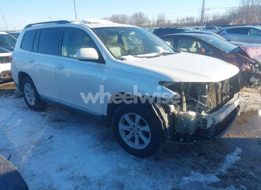 2013 Toyota Highlander SE V6 (VIN 5TDBK3EH8DS269157) main photo