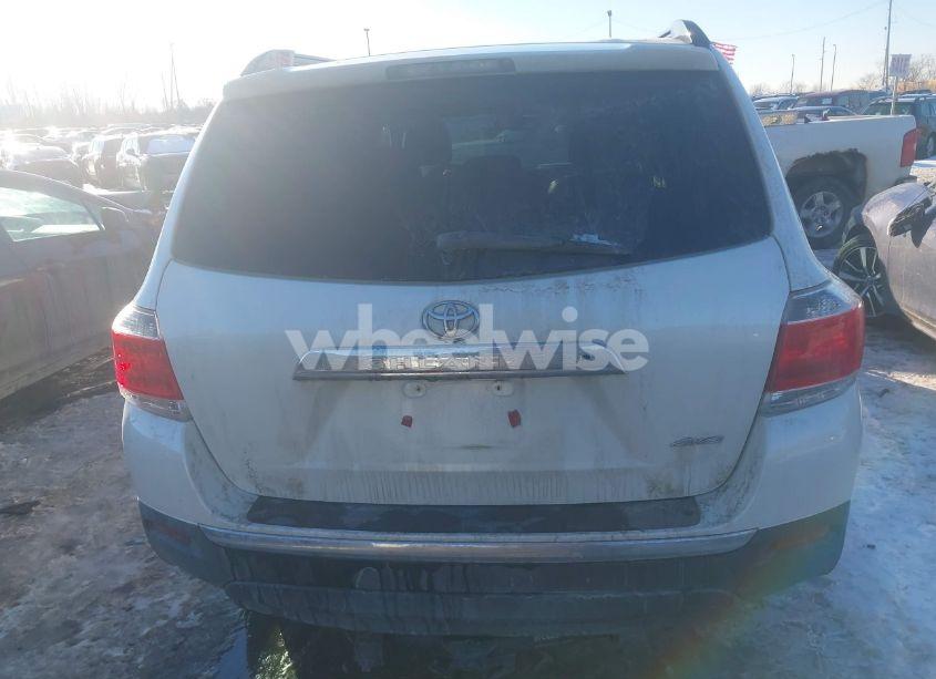 Photo 17 of 2013 Toyota Highlander SE V6 (VIN 5TDBK3EH8DS269157)