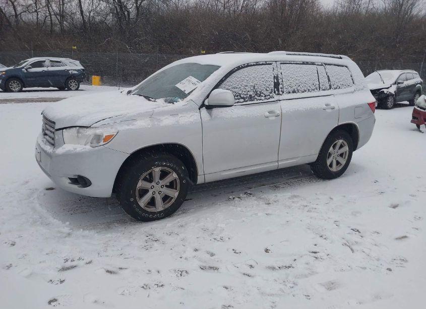 Photo 2 of 2010 Toyota Highlander BASE V6 (VIN 5TDBK3EH9AS014559)