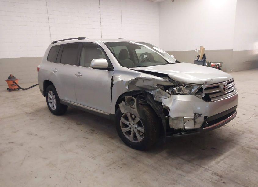 2011 Toyota Highlander SE (VIN 5TDBK3EH9BS052990) main photo