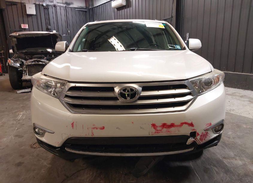 Photo 12 of 2012 Toyota Highlander SE V6 (VIN 5TDBK3EH9CS136163)