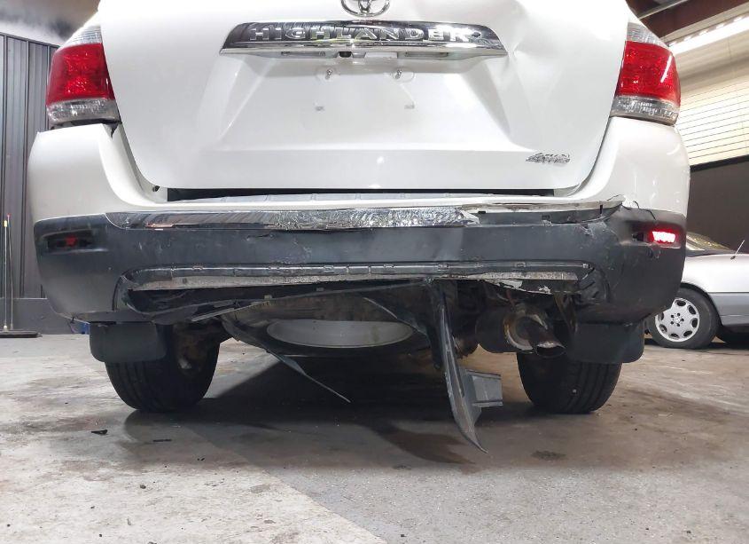 Photo 19 of 2012 Toyota Highlander SE V6 (VIN 5TDBK3EH9CS136163)