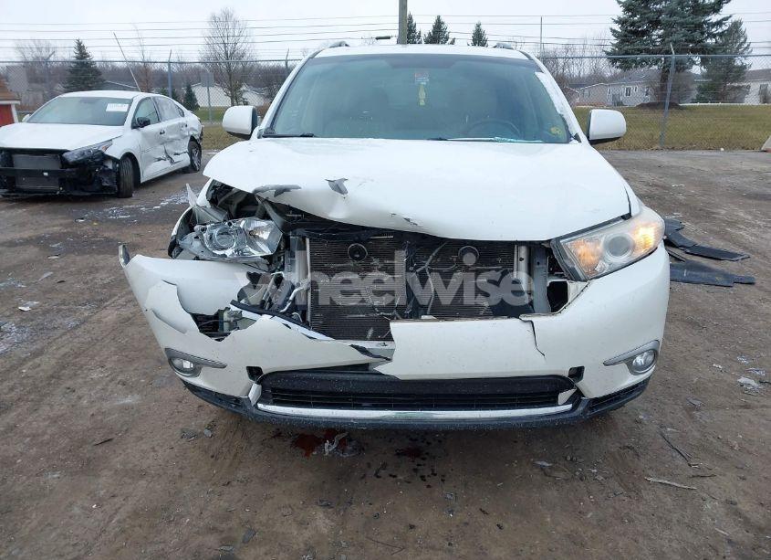 Photo 12 of 2013 Toyota Highlander SE V6 (VIN 5TDBK3EH9DS198762)