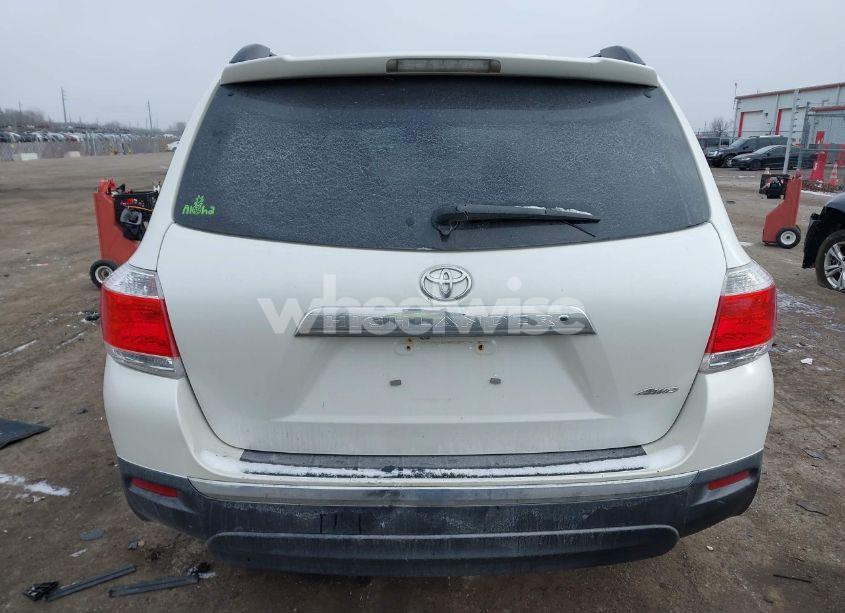 Photo 16 of 2013 Toyota Highlander SE V6 (VIN 5TDBK3EH9DS198762)