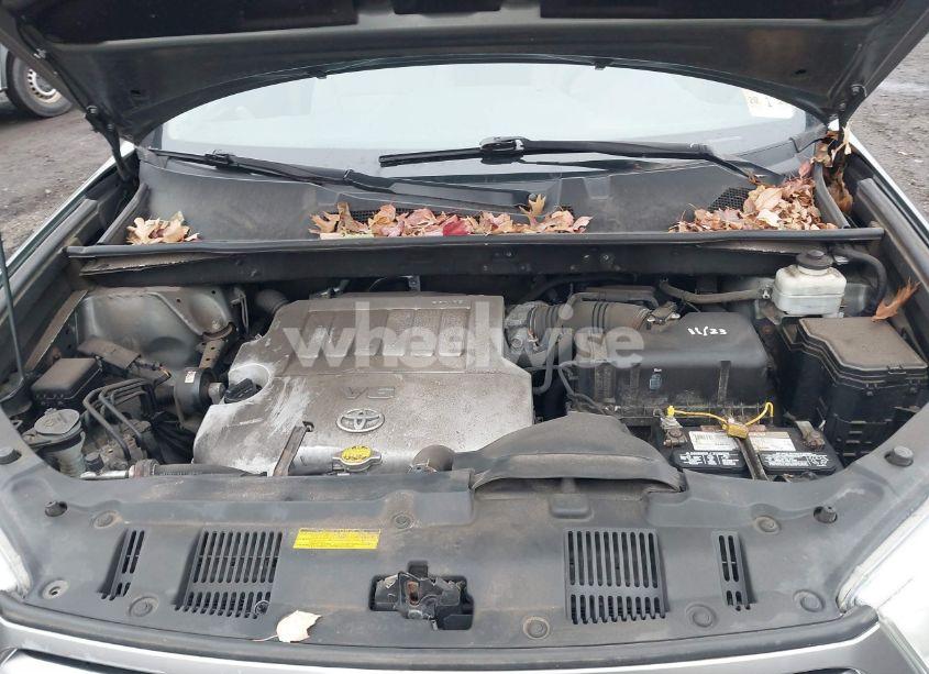 Photo 10 of 2013 Toyota Highlander BASE PLUS V6 (VIN 5TDBK3EH9DS201806)