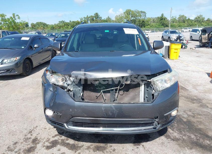 Photo 12 of 2013 Toyota Highlander SE V6 (VIN 5TDBK3EH9DS213471)