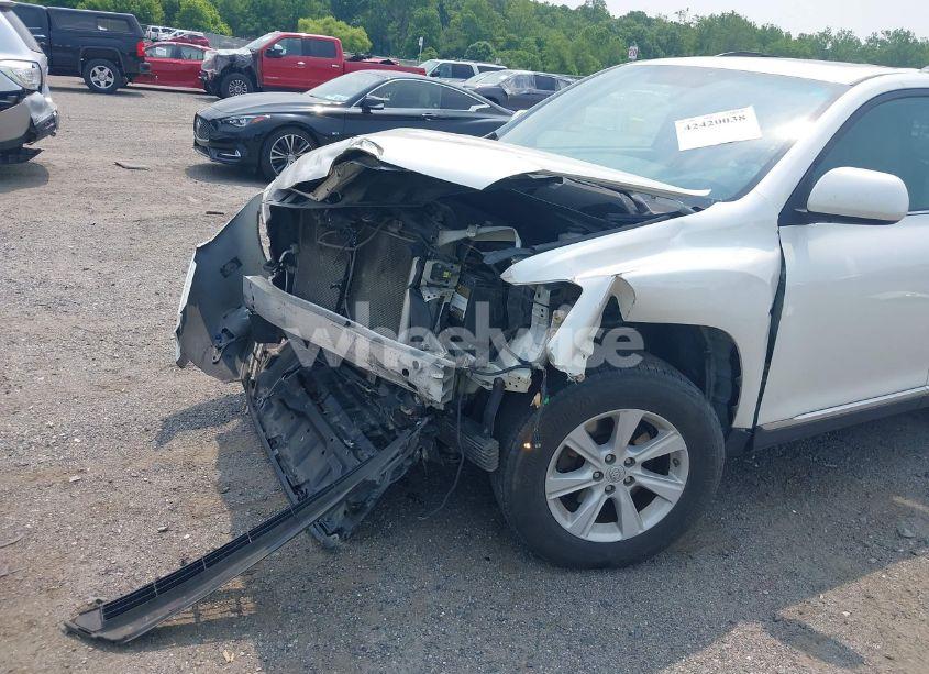 Photo 6 of 2013 Toyota Highlander SE V6 (VIN 5TDBK3EH9DS247605)